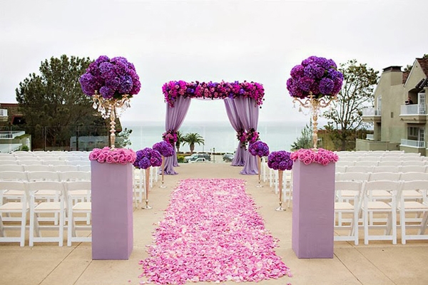 cổng hoa cưới màu tím lãng mạn